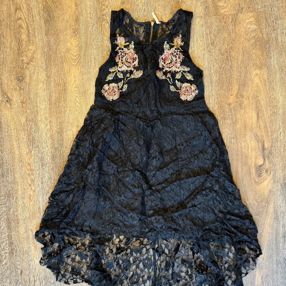 Free People Small Boho Black Lace Rose Embroidered Dress